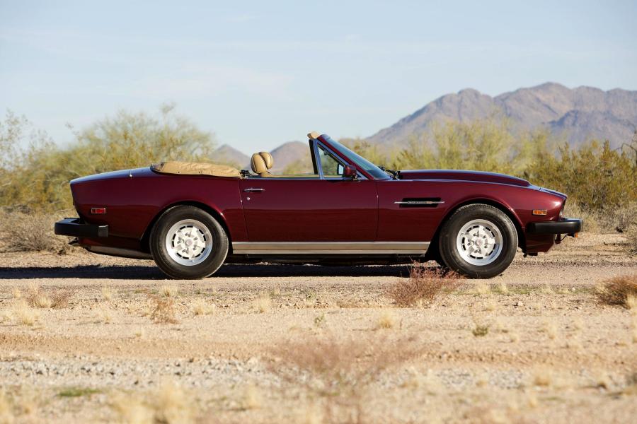  Aston Martin V8 Volante (Series I) 1979 года  (NA) (фото 17 из 18)
